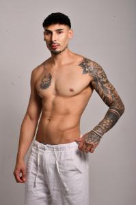 641188827: Chico busca chica en Barcelona