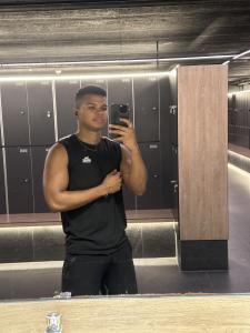 631780828: Chico busca chica en Barcelona