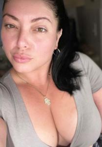 Chica busca chico en Tenerife: 