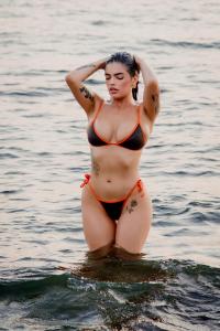 Chica busca chico en Ibiza: 