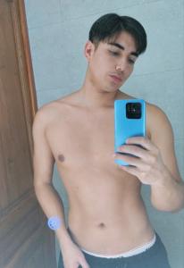 664014126: Chico busca chica en Barcelona