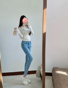 688060250: Chica busca chico en Madrid