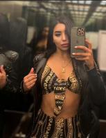 664149221: Chica busca chico en Barcelona