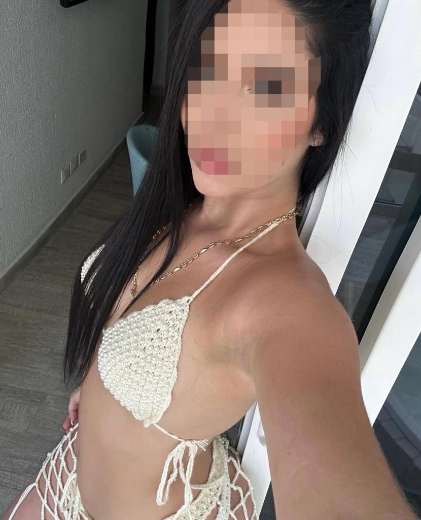 Chica busca chico en Almería: 