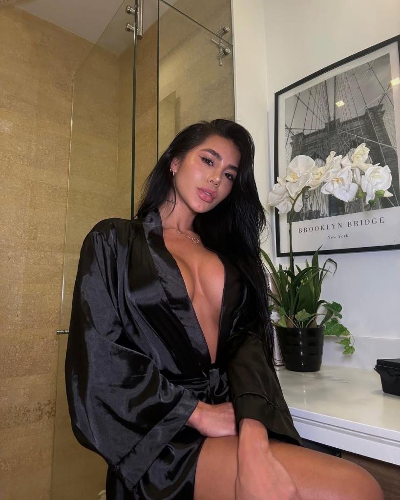 613193191: Chica busca chico en Mallorca