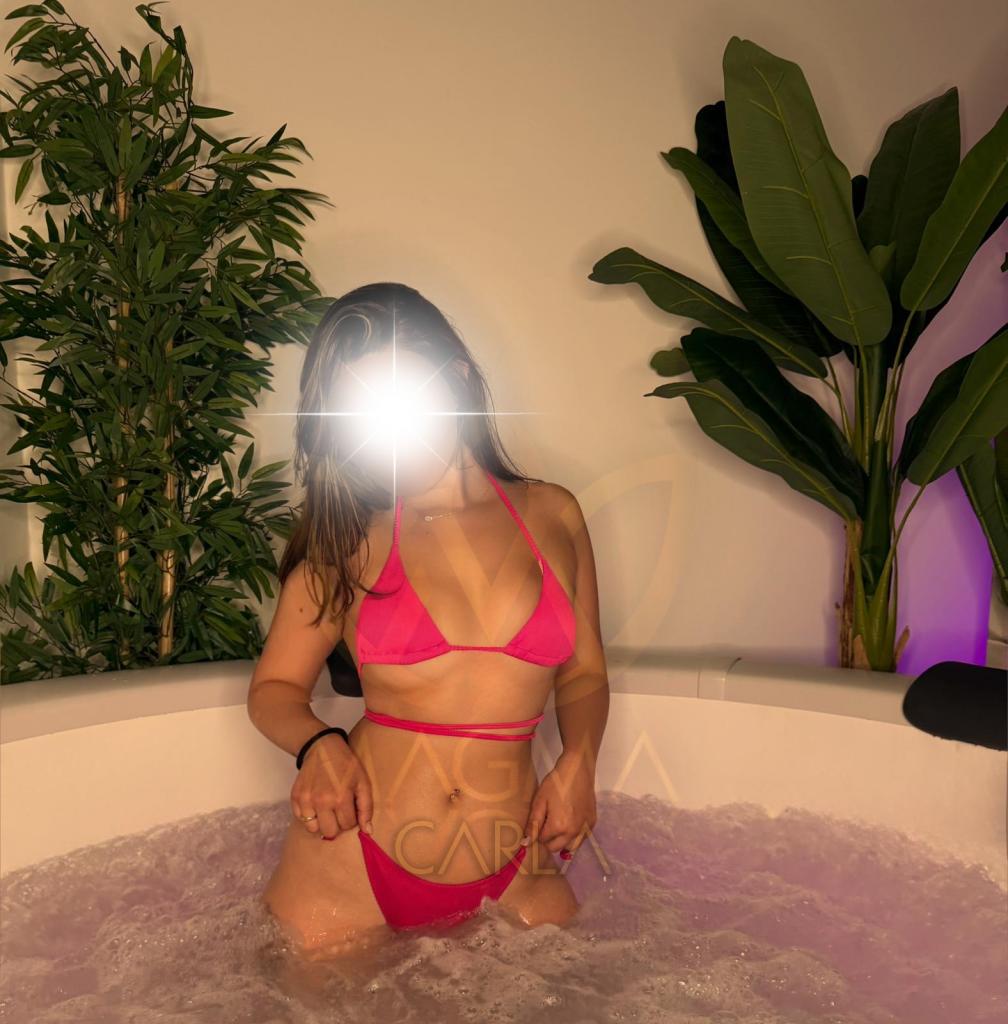 Chica busca chico en Granada: 