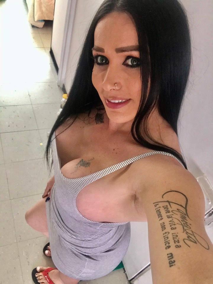 613454207: Travesti en Sevilla