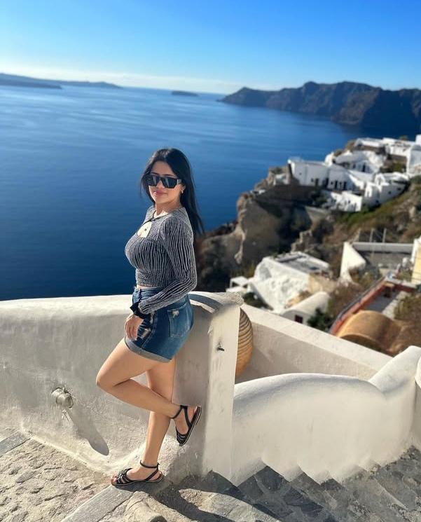 612204049: Chica busca chico en Asturias