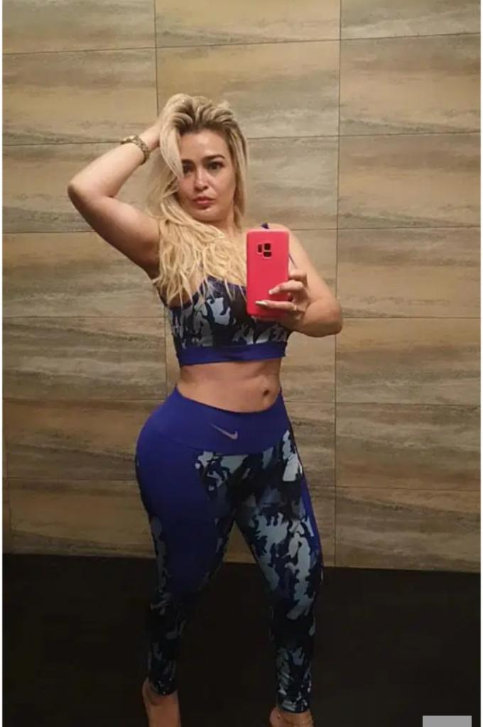 Chica busca chico en Ibiza: 