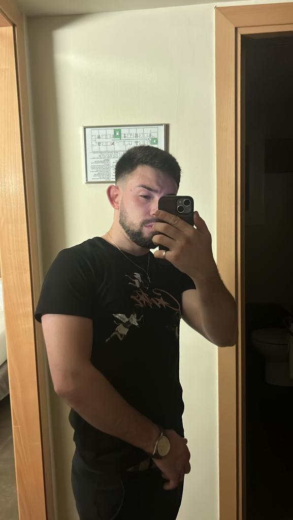 Chico busca chica en Cantabria: 