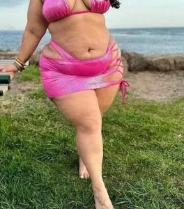 643799495: Chica busca chico en Granada