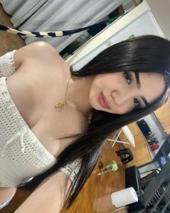 613852247: Chica busca chico en Valencia