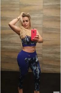 692848629: Chica busca chico en Ibiza