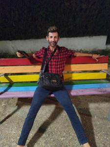 Chico busca chica en Sevilla: 