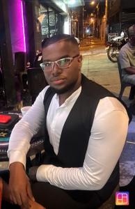 633509531: Chico busca chica en Murcia