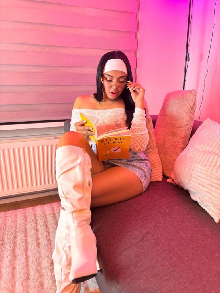 663110372: Chica busca chico en Valladolid