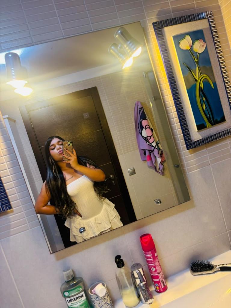 611283364: Chica busca chico en Madrid