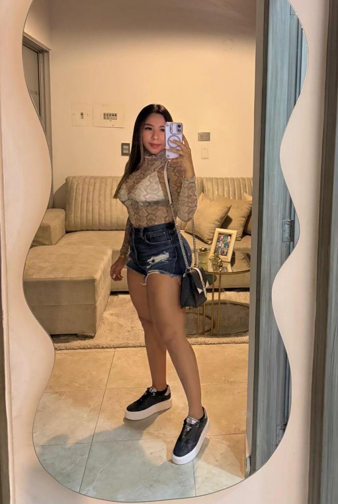 677706637: Chica busca chico en Almería