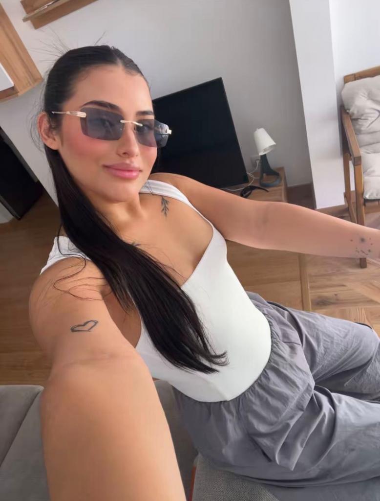 Chica busca chico en Tenerife: 