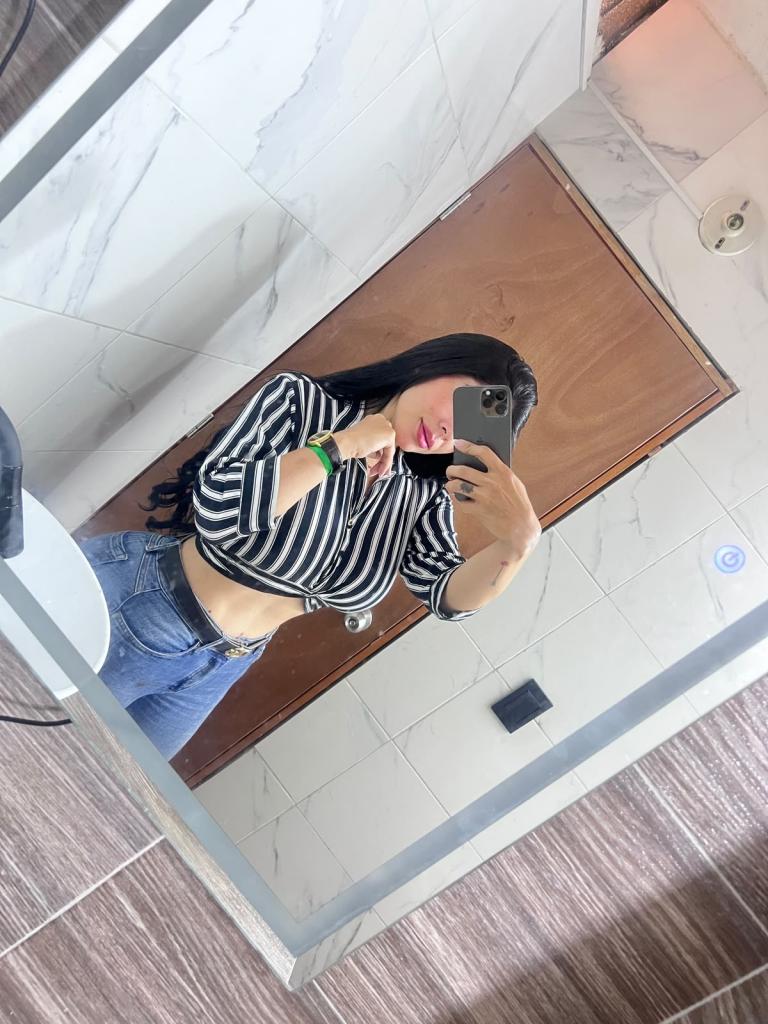 647598314: Chica busca chico en León