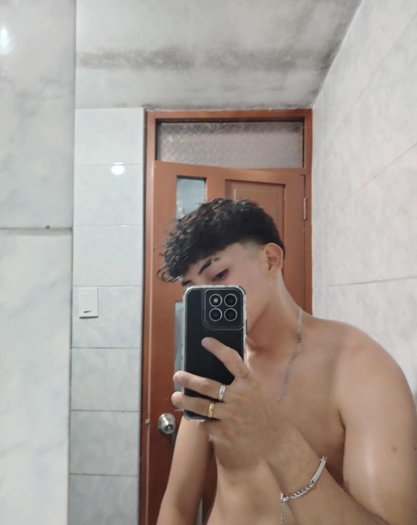 604154116: Chico busca chica en Barcelona