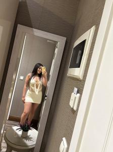 611283364: Chica busca chico en Madrid