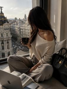 632971446: Chica busca chico en Madrid