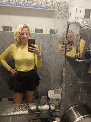 654962230: Chica busca chico en Barcelona