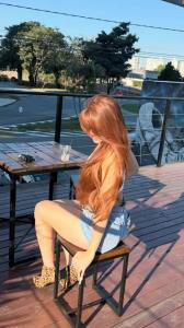 697910476: Chica busca chico en Toledo