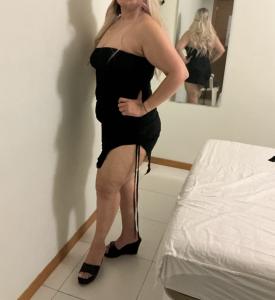 697362914: Chica busca chico en Barcelona
