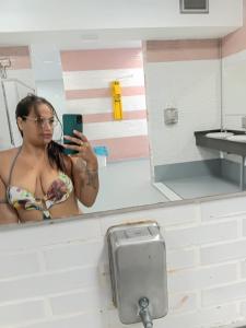 657598487: Chica busca chico en La Coruña