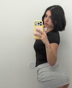 743089363: Chica busca chico en Navarra