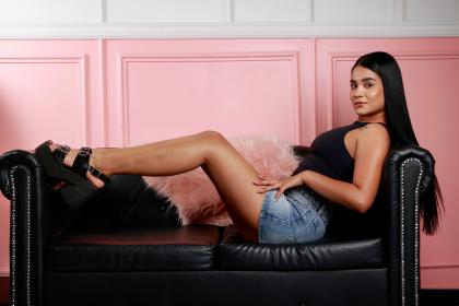 695867839: Chica busca chico en Salamanca