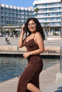 670213809: Chica busca chico en Alicante