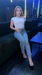672570178: Chica busca chico en Alicante
