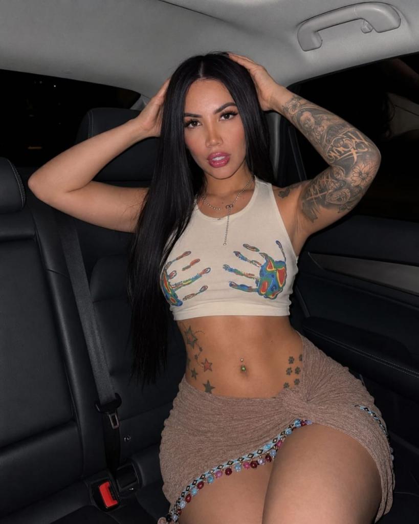 605634708: Travesti en Barcelona