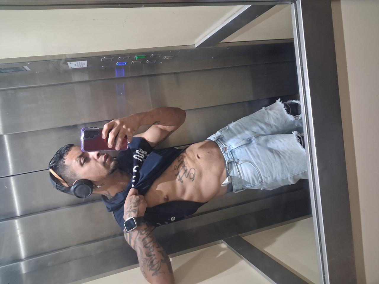 614686521: Chica busca chico en Madrid