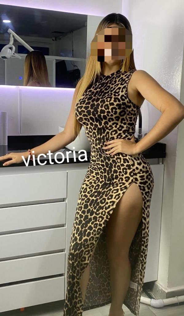 631536554: Chica busca chico en La Coruña
