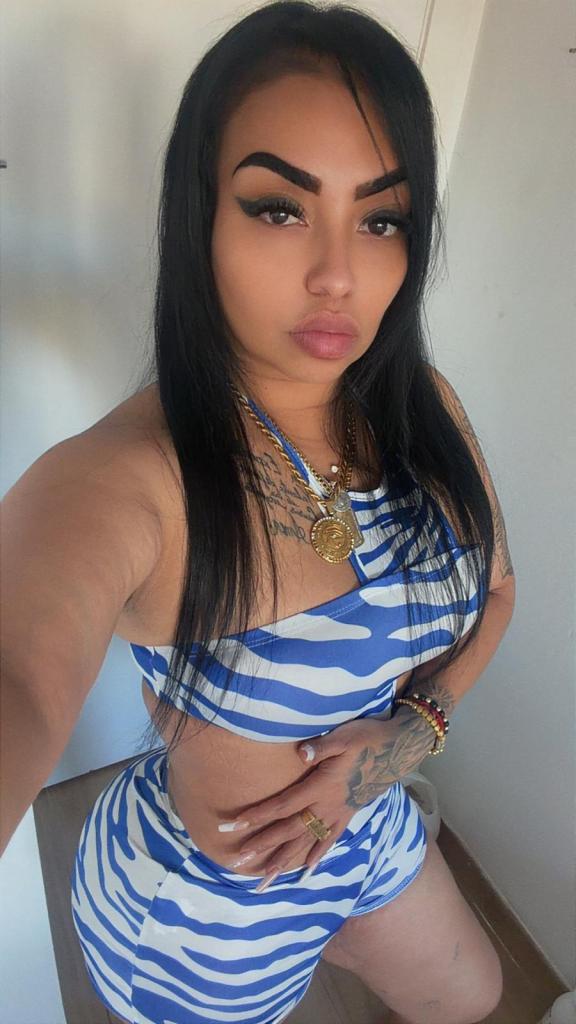 614533138: Chica busca chico en León