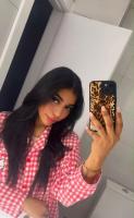 643740405: Chica busca chico en Almería