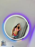 611283364: Chica busca chico en Madrid