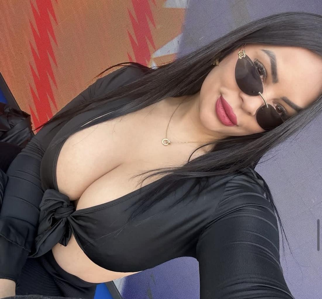 Chica busca chico en Huelva: 