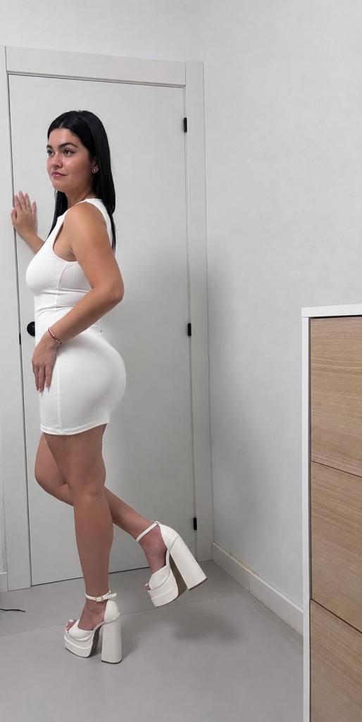 662280941: Chica busca chico en Alicante
