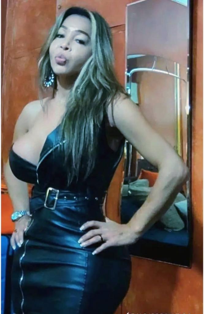 688373694: Travesti en León