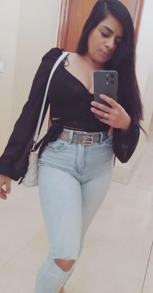 611235176: Chica busca chico en Cantabria