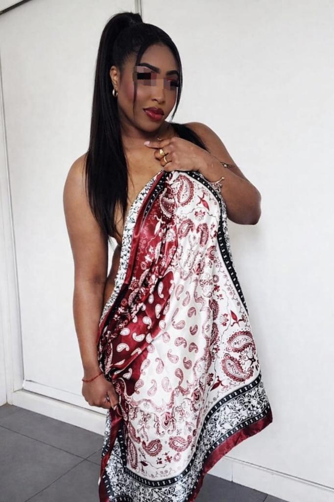 Chica busca chico en Murcia: Chica busca chico