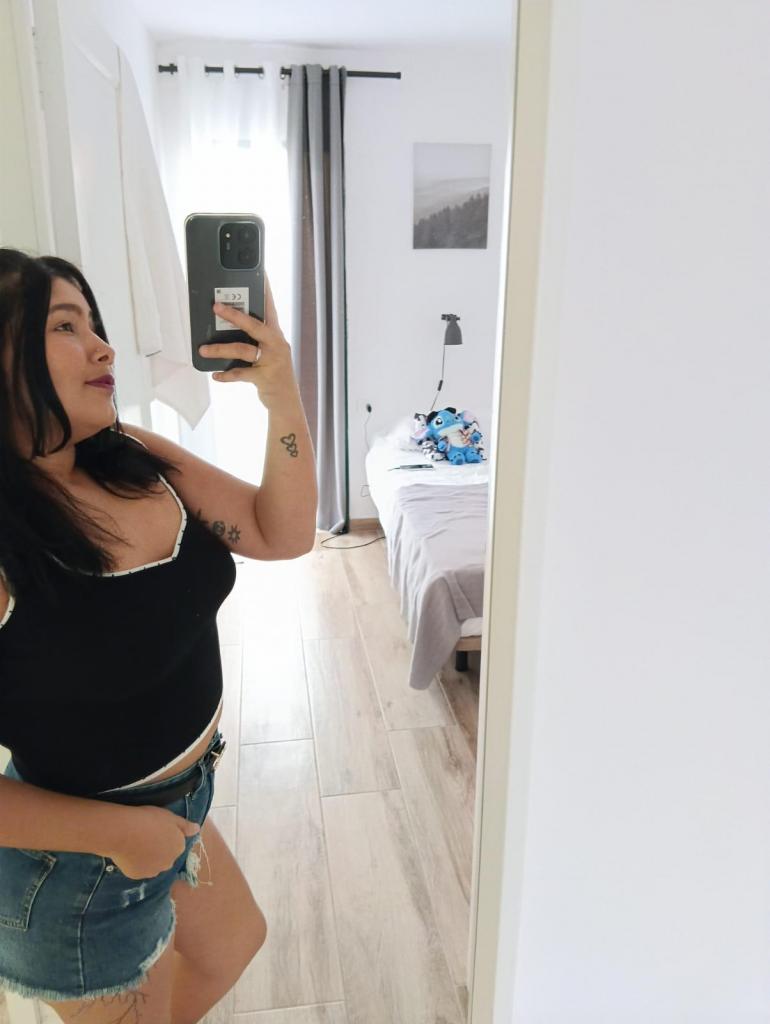 Chica busca chico en Tenerife: 