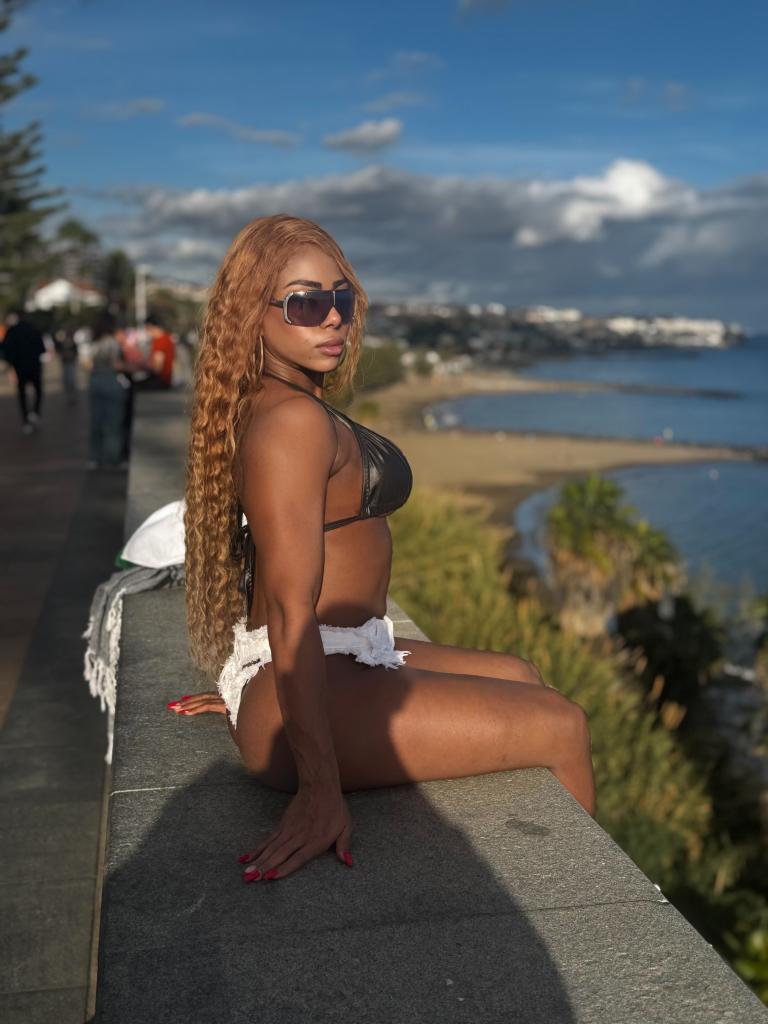 653405408: Transexual en Madrid