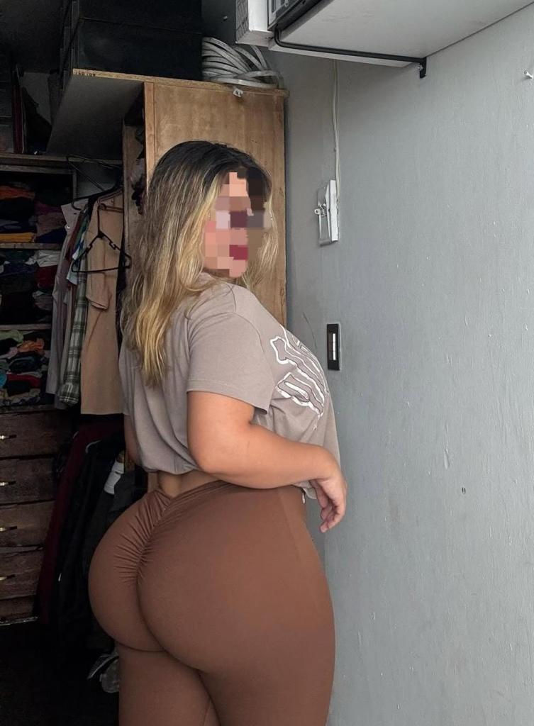 Chica busca chico en Cádiz: 