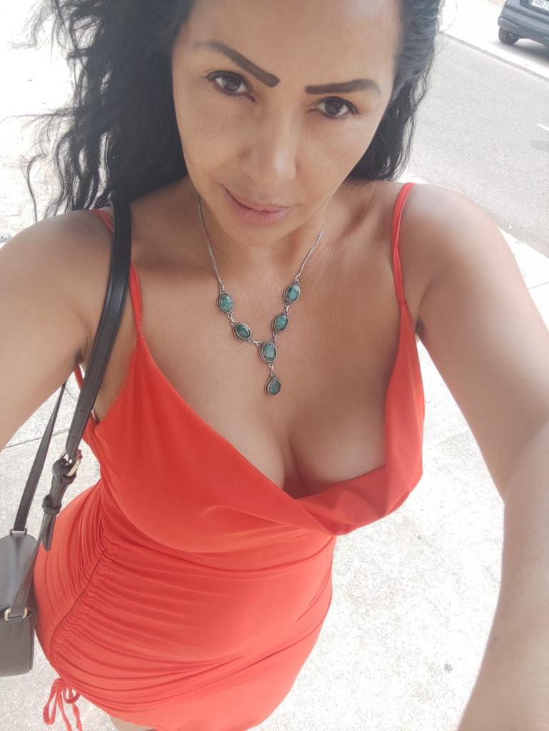 678581606: Chica busca chico en Mallorca